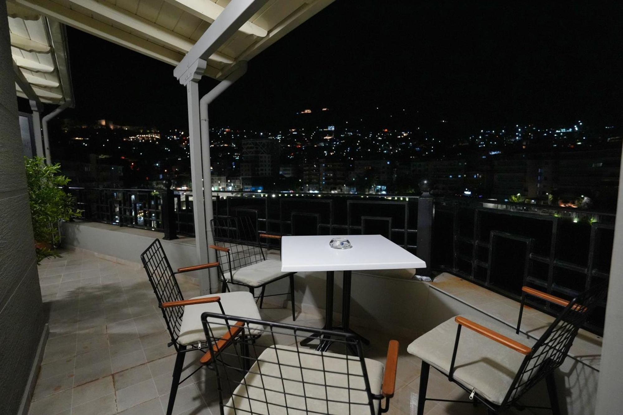 Rs Skendo Apartments Gjirokastër Eksteriør billede